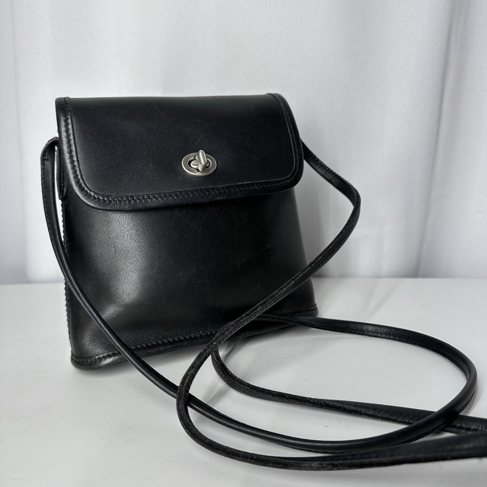 Vintage Coach Tango Flap 9049 Black‎ Leather Turnlock Crossbody